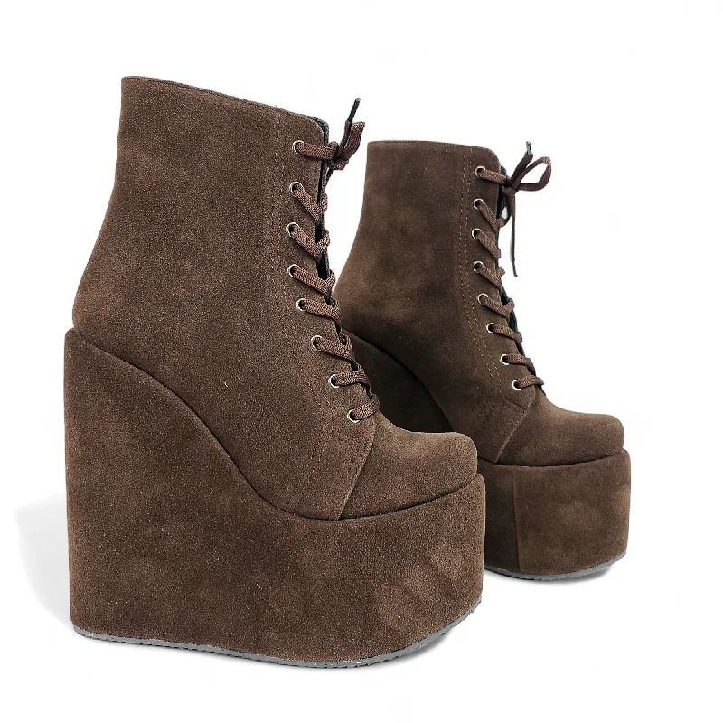 Chic and stylish women's shoes for fashion weekBrown Lace Up High Heel Platform Wedge Ankle Boots Chic and stylish women's shoes for fashion weekBrown Lace Up High Heel Platform Wedge Ankle Boots