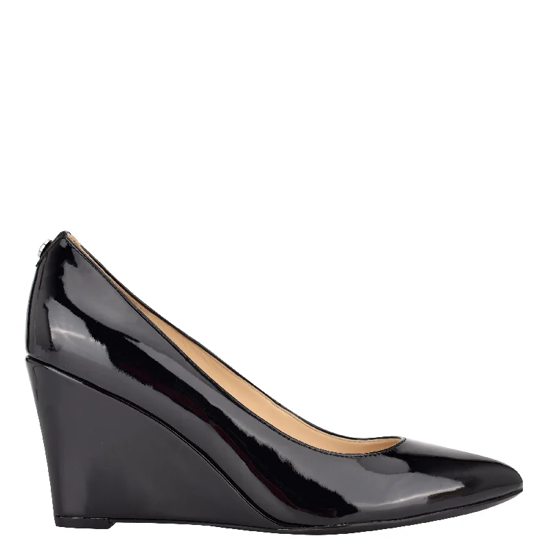 Elegant and sophisticated women's shoe stylesCal 9x9 Dress Wedges
