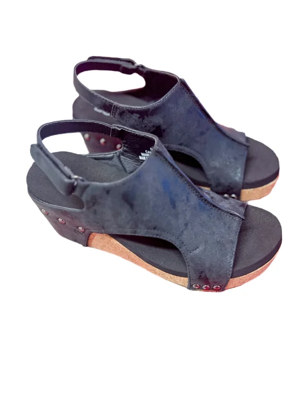 Comfy and stylish women's shoes for walkingCarley-Black Smooth