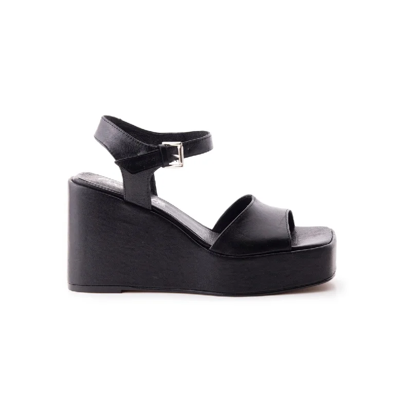 Elegant and sophisticated women's shoes for dinner datesChiado Black Leather