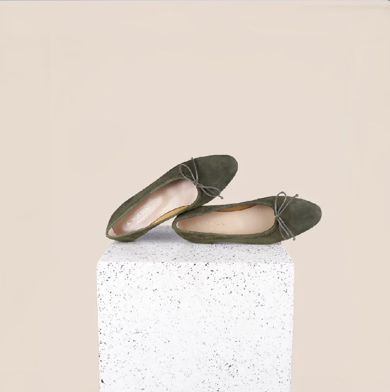 Versatile and chic women's shoes for everyday eleganceComo - Army Green Suede