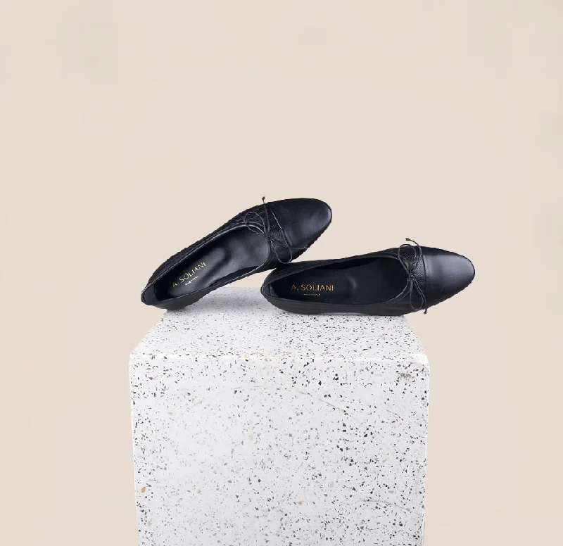Comfy and stylish women's shoes for everyday comfortComo - Herringbone/Black Cap