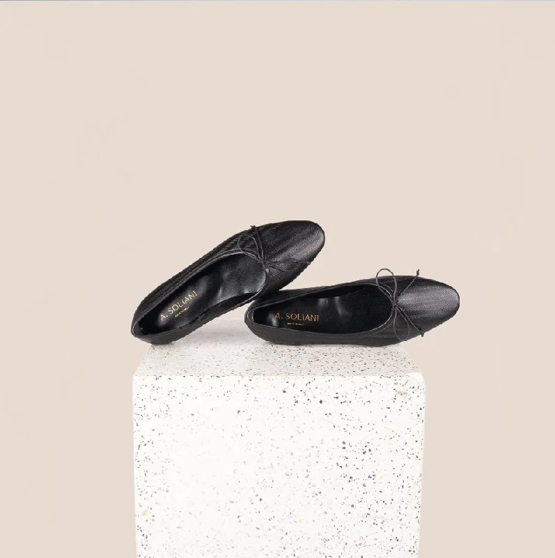 Comfy and stylish women's shoes for everyday eleganceComo - Black Herringbone