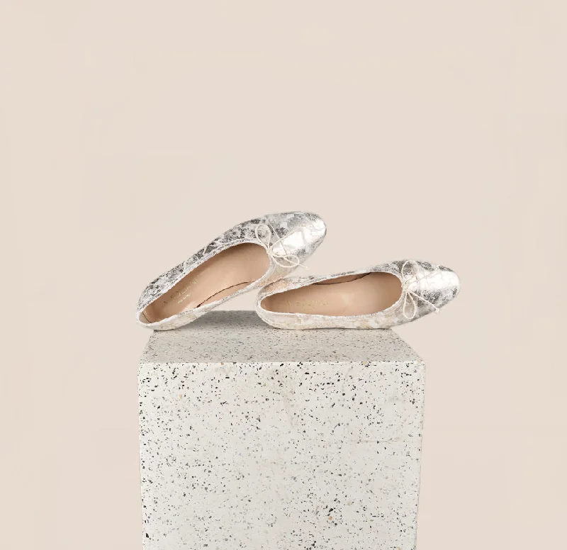 Chic and stylish women's shoes for fashion-conscious womenComo - Gold Rock