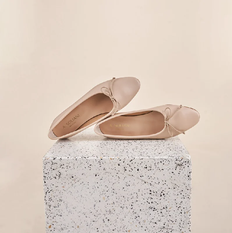 Comfy and cozy women's shoes for loungingComo - Warm Beige