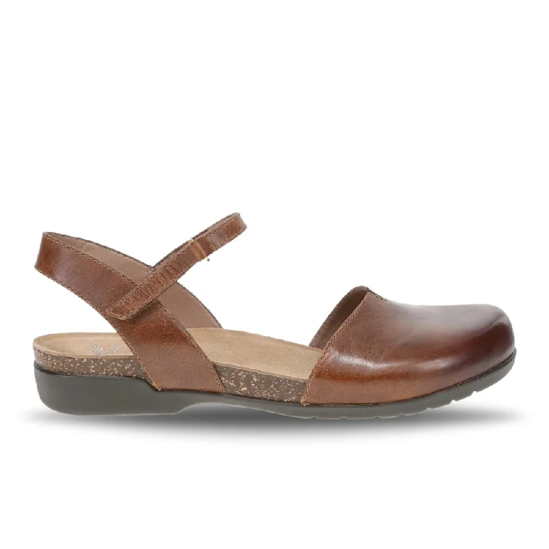 Warm and cozy women's shoes for winterDansko Women's Rowan - Tan