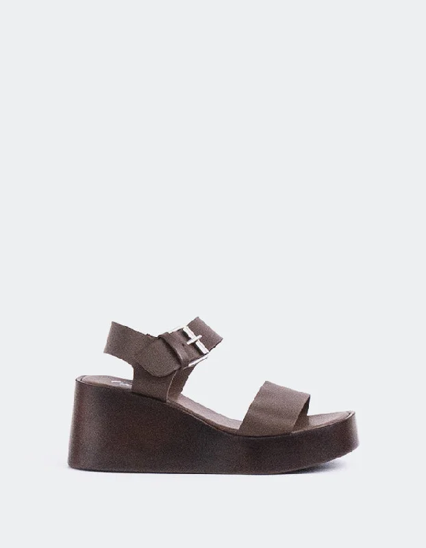 Versatile and stylish women's shoes for everyday chicDear Brown Leather