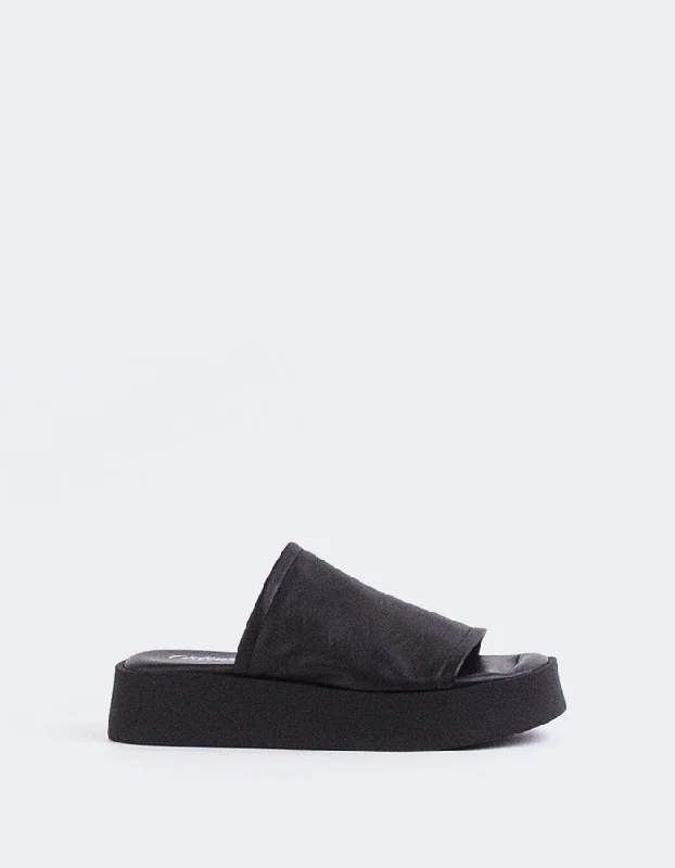 Colorful and vibrant women's shoe patternsDumpling Black Leather