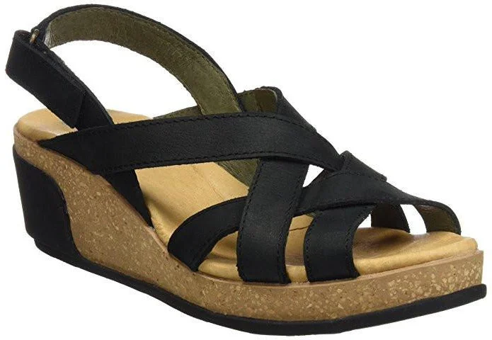 Chic and versatile women's footwearEl Naturalista Women's Leaves N5002 Mule