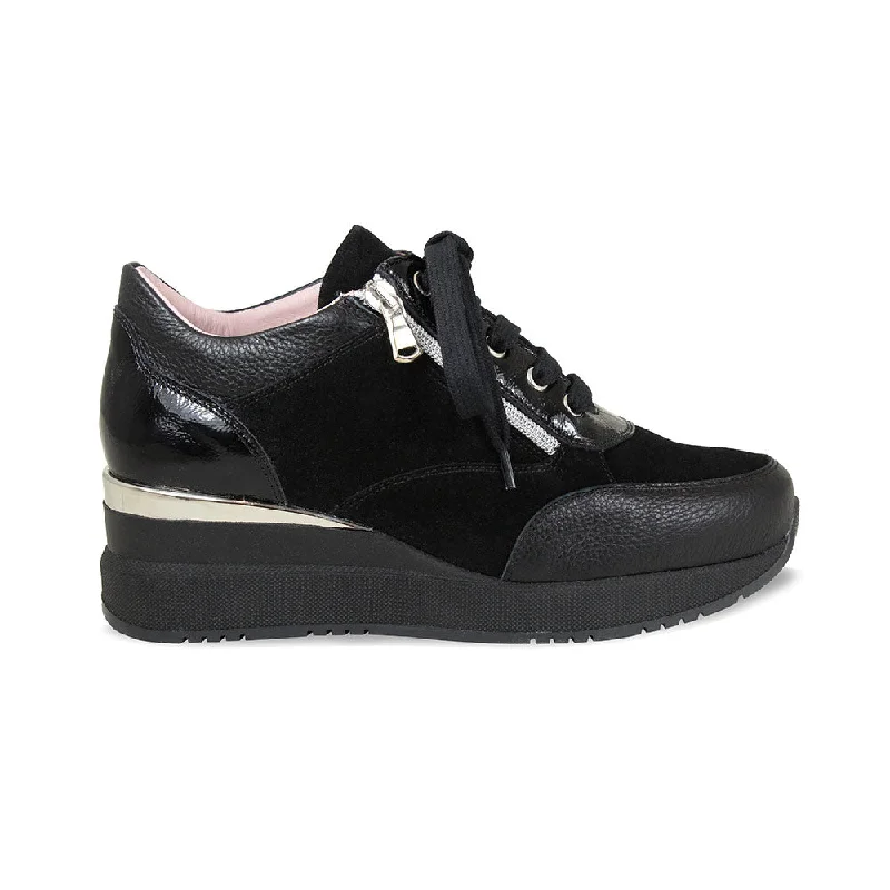 Elegant and classic women's shoes for prom nightElectra: Black Leather & Suede