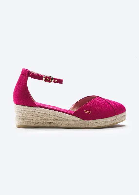 Chic and stylish women's shoes for graduation ceremoniesFormiga Canvas Wedges Limited Edition Chic and stylish women's shoes for graduation ceremoniesFormiga Canvas Wedges Limited Edition
