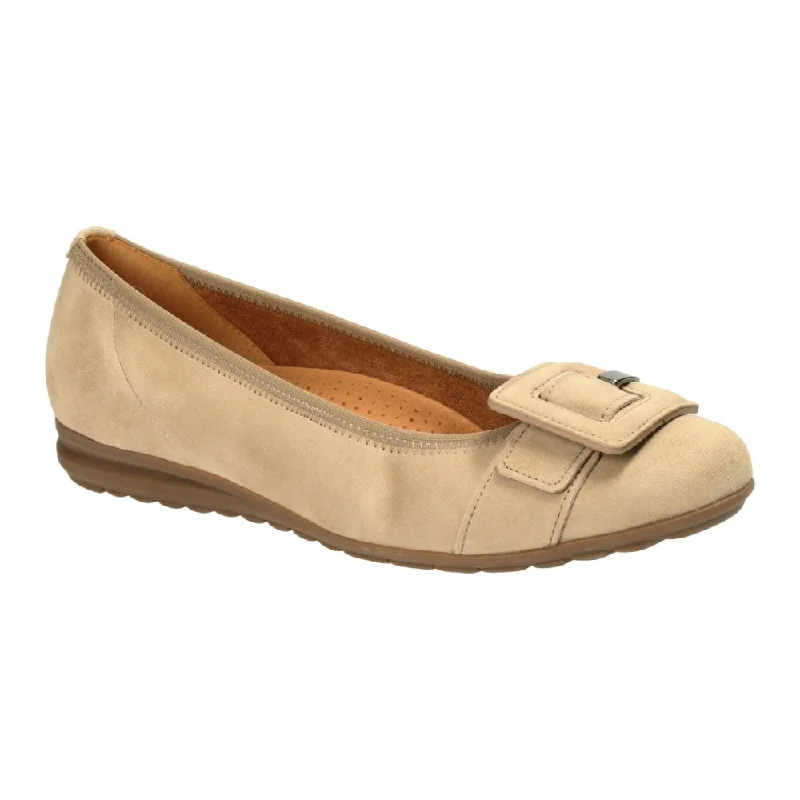 Sleek and modern women's footwear optionsGabor Women's 32.626.40 Buckle Ballet Flat - Savanne Sleek and modern women's footwear optionsGabor Women's 32.626.40 Buckle Ballet Flat - Savanne