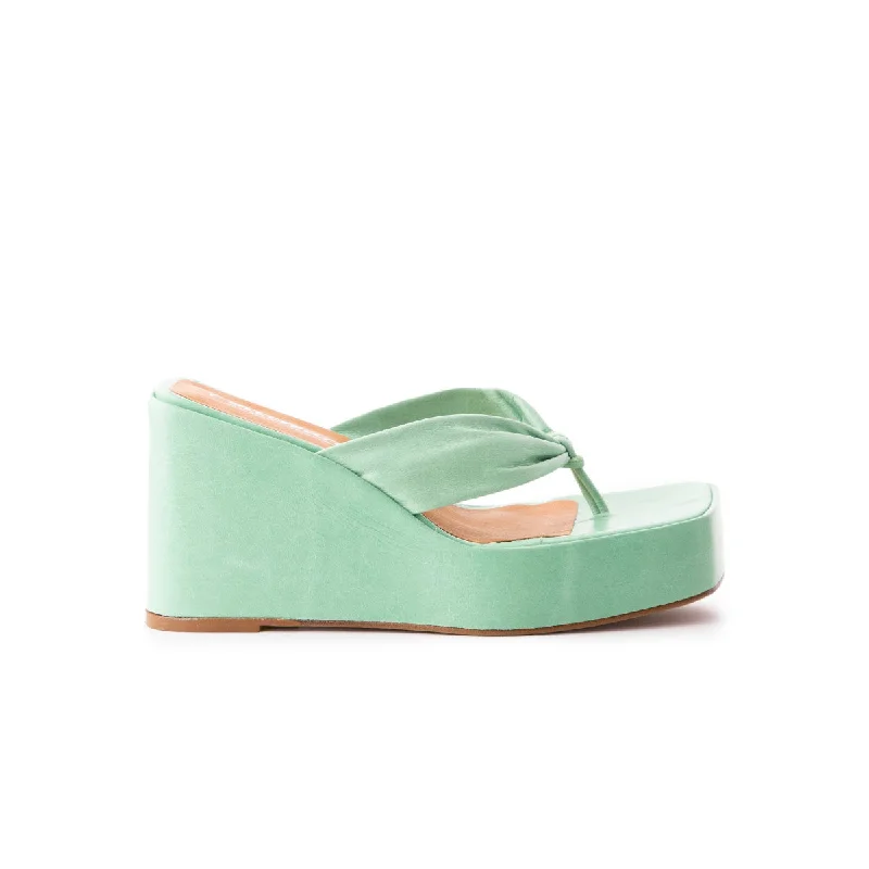 Elegantly stylish women's shoesHillary Mint Leather