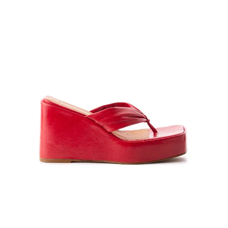 Comfortable yet fashionable women's shoesHillary Red Leather