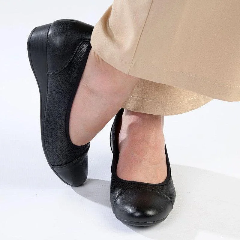 Feminine and dainty women's shoe designsHush Puppies Rishelle Wedge - Black Reptile Feminine and dainty women's shoe designsHush Puppies Rishelle Wedge - Black Reptile