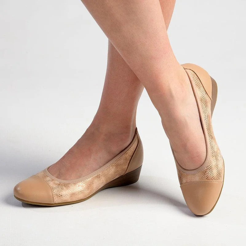 Practical and functional women's footwear solutionsHush Puppies Rishelle Wedge - Rose Gold Reptile Practical and functional women's footwear solutionsHush Puppies Rishelle Wedge - Rose Gold Reptile