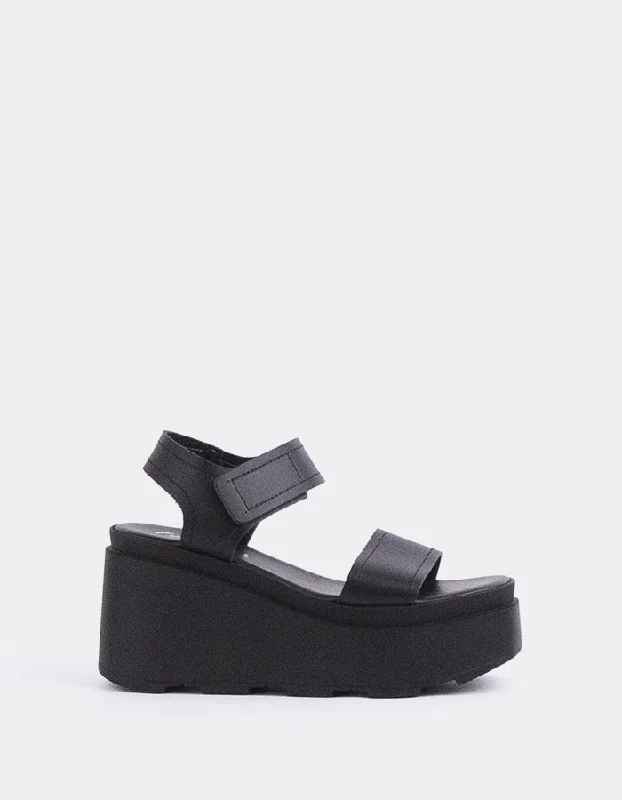 Versatile and elegant women's shoes for any outfitIdeal  Black Leather
