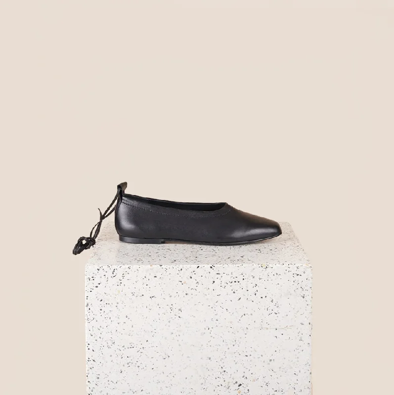 Bold and statement-making women's shoes for the bold and beautifulImola - Black Leather Bold and statement-making women's shoes for the bold and beautifulImola - Black Leather