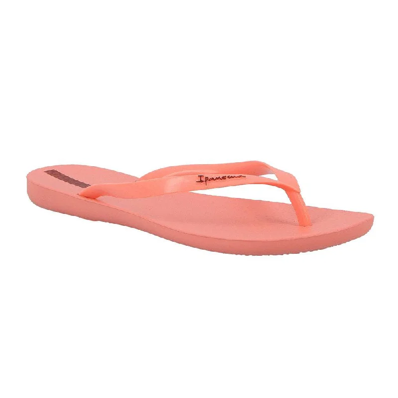 Elegant and sophisticated women's shoes for red carpet eventsIpanema Basic Thong Sandals - Pink Elegant and sophisticated women's shoes for red carpet eventsIpanema Basic Thong Sandals - Pink