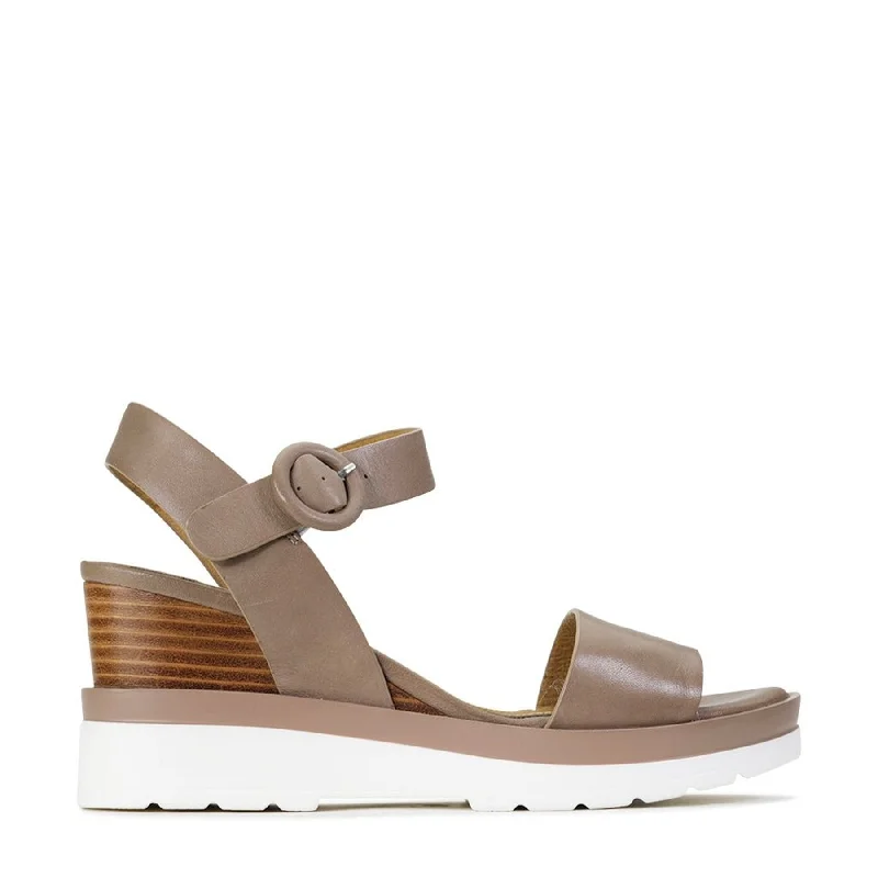 Comfortable yet fashionable women's shoesJADON WEDGE  SANDALS LEATHER