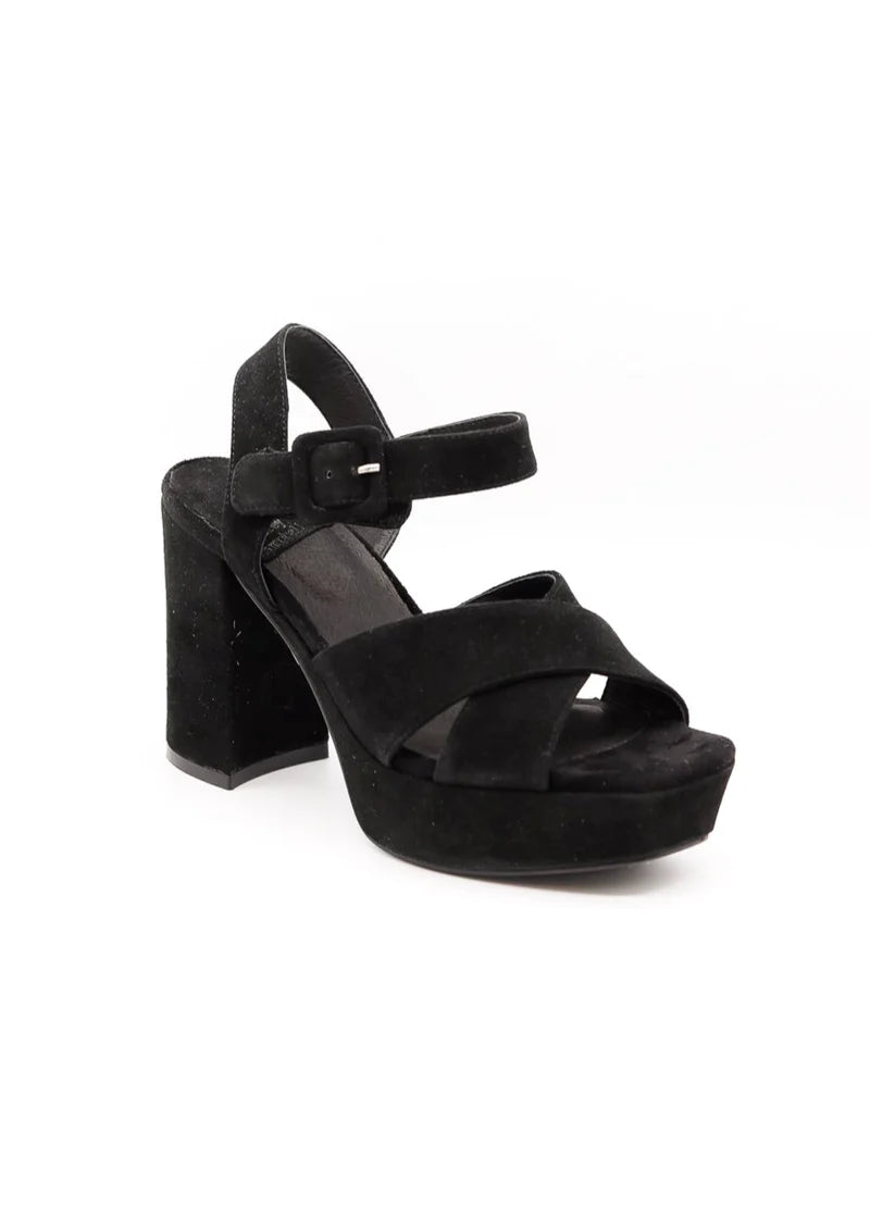 Comfy and stylish women's shoes for everyday comfortAMMA BLACK SDE