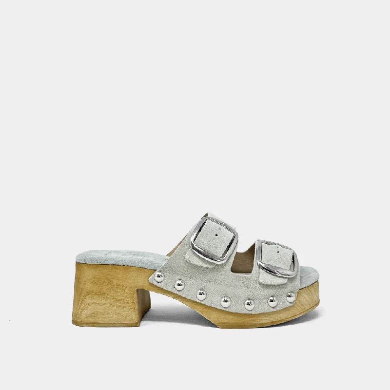 Practical and functional women's footwear solutionsJUNO