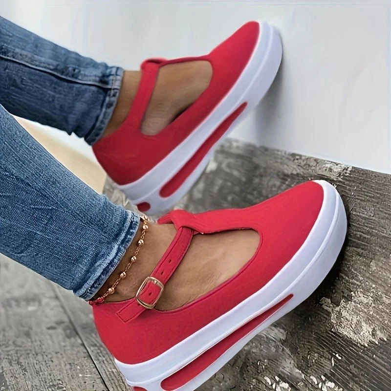Sleek and modern women's footwear optionsLampida breathable