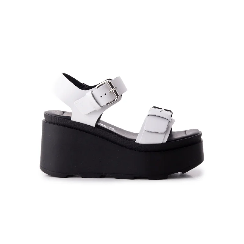 Chic and stylish women's shoes for garden partiesLapin White Leather