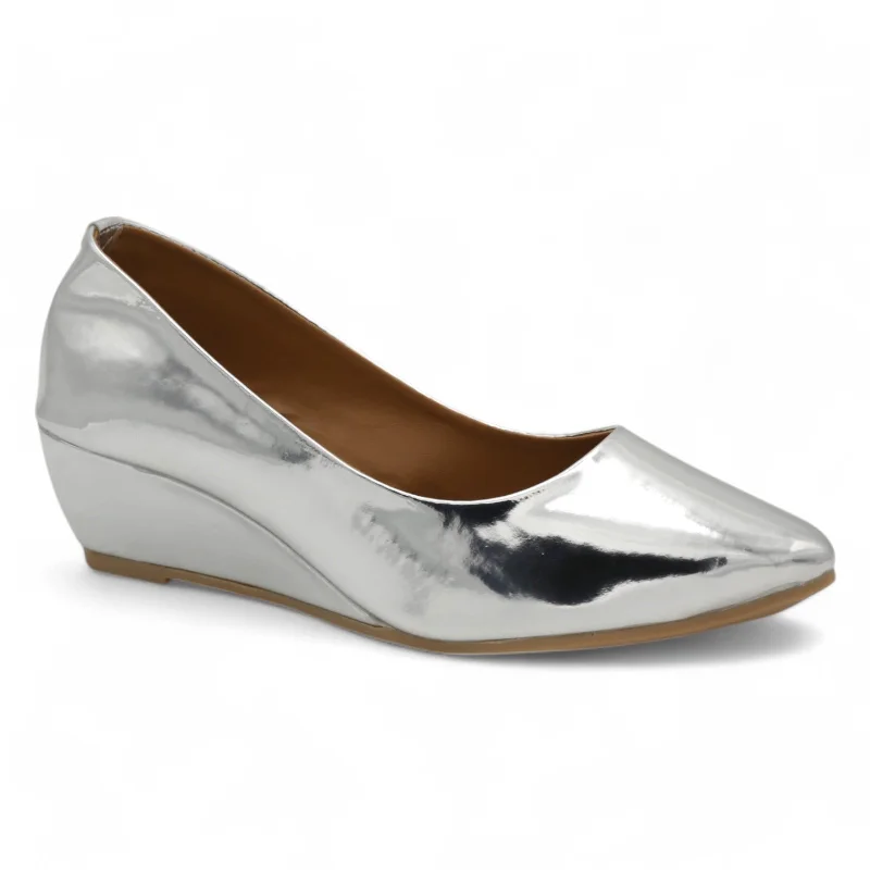 Elegant and sophisticated women's shoes for elegant eveningsM0357 patent wedge
