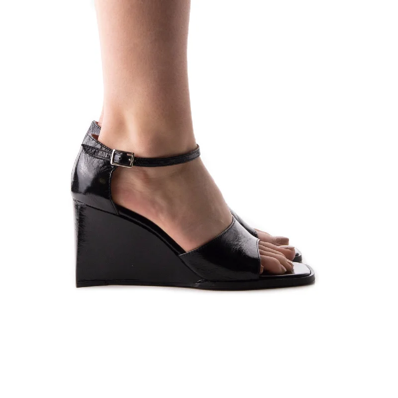 Elegant and sophisticated women's shoes for red carpet eventsMariposa Black Leather Elegant and sophisticated women's shoes for red carpet eventsMariposa Black Leather