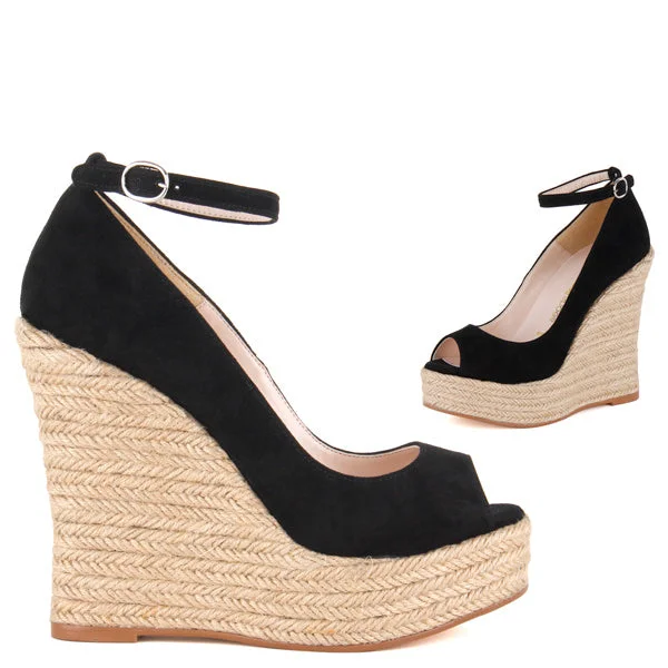 Chic and stylish women's shoes for summerMARRISA - black wedge