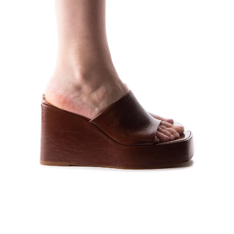 Exotic and bold women's shoe designsMatamoros Chestnut Leather