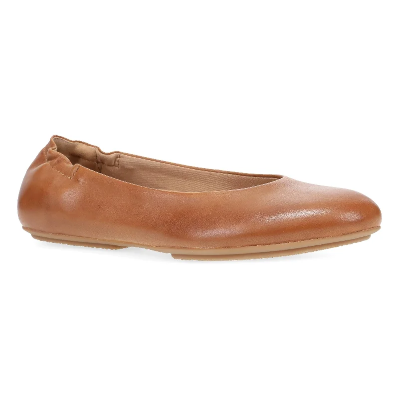 Timeless classic women's shoe designsMollie Luggage Nappa