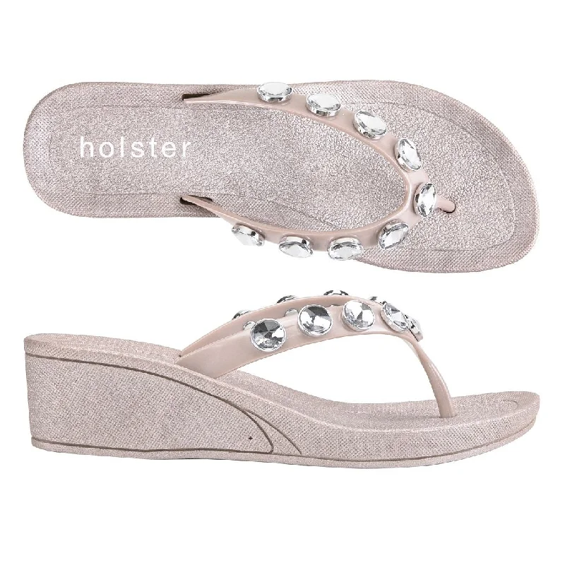 Classic and timeless women's footwear choicesNeptune Wedge - Champagne