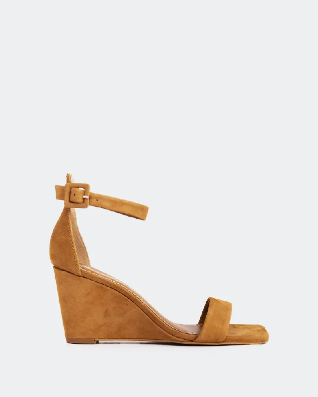 Comfy and stylish women's shoes for everyday eleganceOtago Chestnut Nubuck