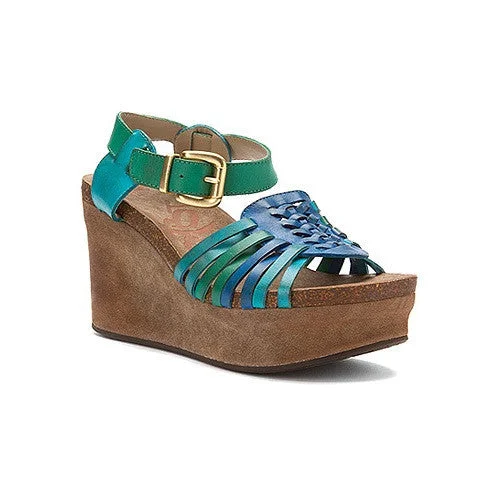 Flattering and stylish women's shoes for wide feetOTBT Women's Birmingham Wedges