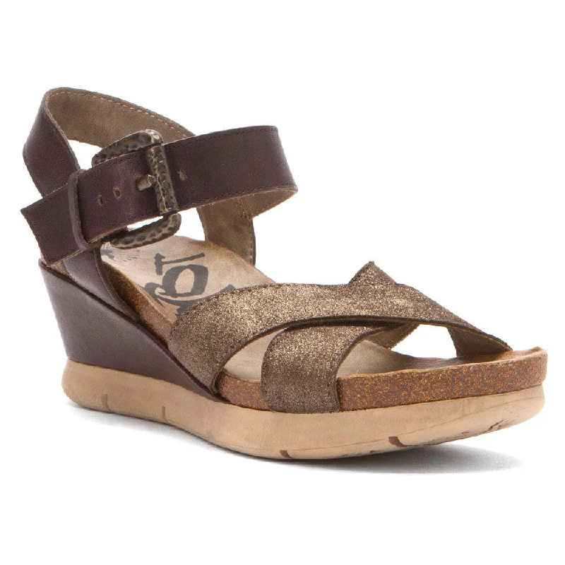 Stylish and supportive women's shoes for high archesOTBT Women's Gearhart Wedge