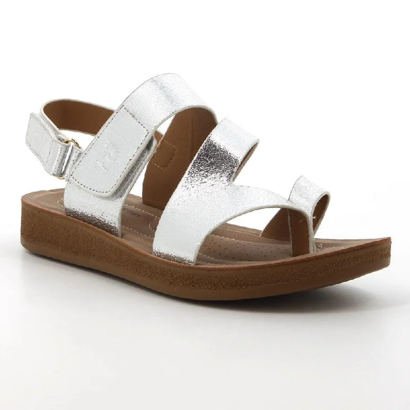 Elegant and sophisticated women's shoes for mature womenPierre Cardin Gigi Fashion Sandals - Silver Elegant and sophisticated women's shoes for mature womenPierre Cardin Gigi Fashion Sandals - Silver