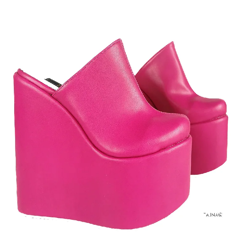Elegant and sophisticated women's shoe stylesPink Wedge Sabo Platform Mules