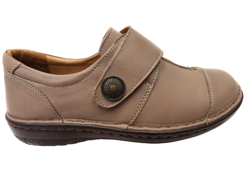 Stylish and affordable women's shoesPlanet Shoes Bower Womens Comfortable Adjustable Strap Leather Shoes Stylish and affordable women's shoesPlanet Shoes Bower Womens Comfortable Adjustable Strap Leather Shoes