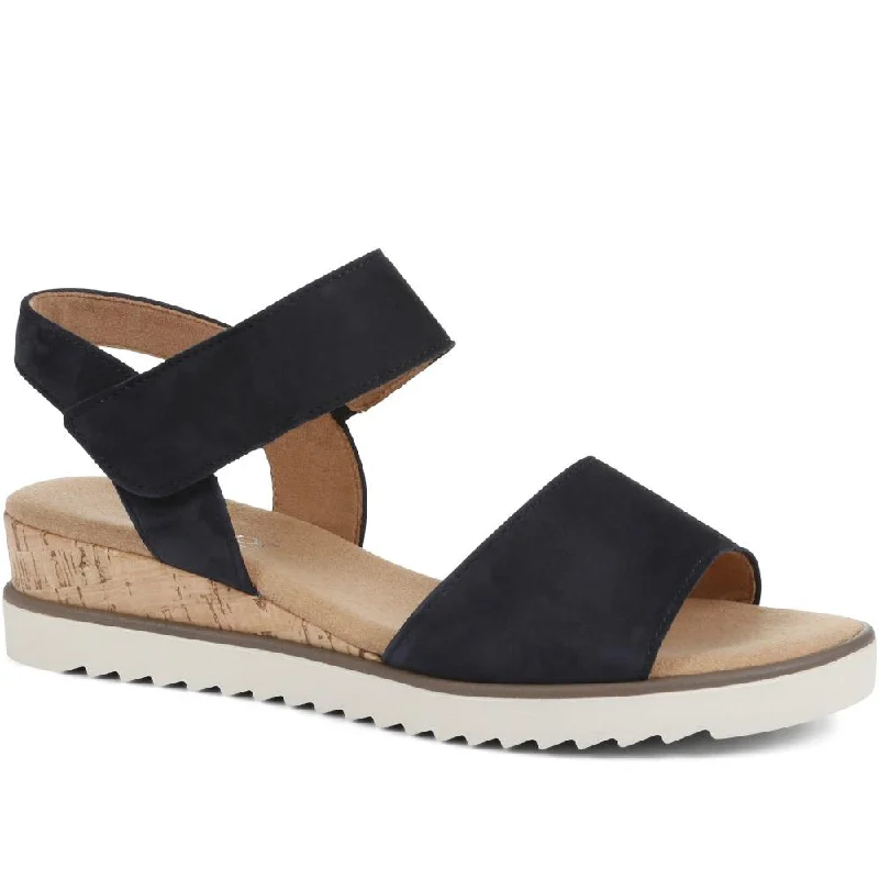Durable and stylish women's shoes for active lifestylesRaynor Leather Wedge Sandals - GAB35509 / 321 589 Durable and stylish women's shoes for active lifestylesRaynor Leather Wedge Sandals - GAB35509 / 321 589