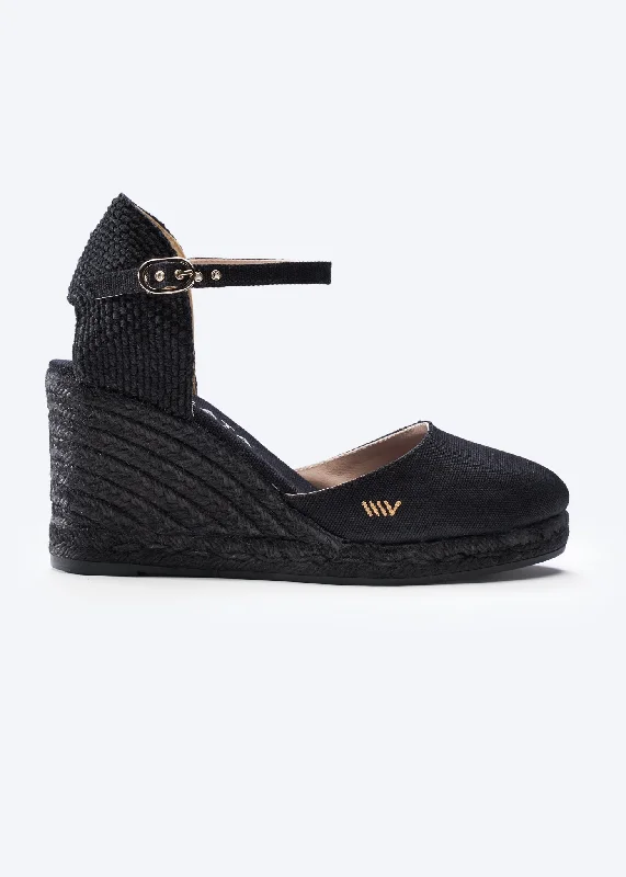 Durable and stylish women's shoes for active lifestylesSatuna Canvas Wedges Limited Edition Durable and stylish women's shoes for active lifestylesSatuna Canvas Wedges Limited Edition