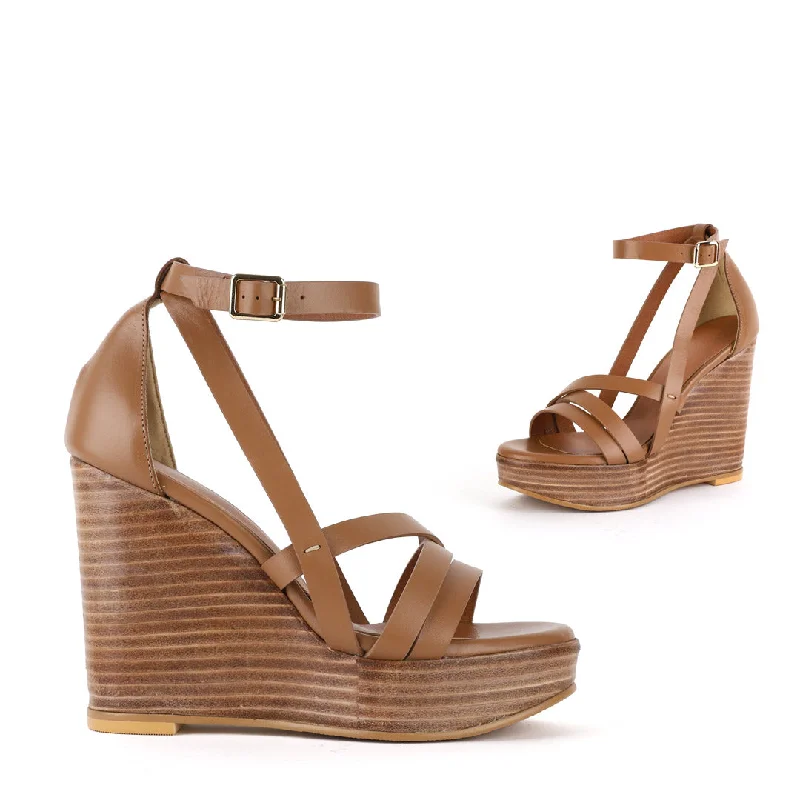 Chic and minimalist women's footwear trendsMARVELLA