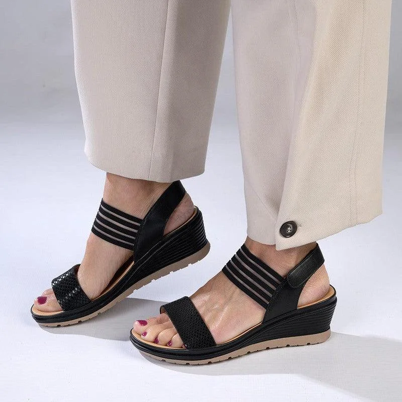 Sleek and modern women's footwear optionsSoft Style by Hush Puppies - Soft Pomona Sandal - Black Sleek and modern women's footwear optionsSoft Style by Hush Puppies - Soft Pomona Sandal - Black