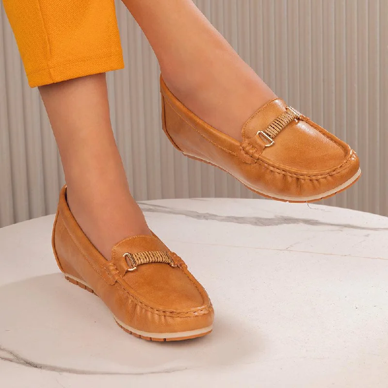 Elegantly stylish women's shoesThe Yonor Camel Women's Dress Wedge Loafer Tresmode