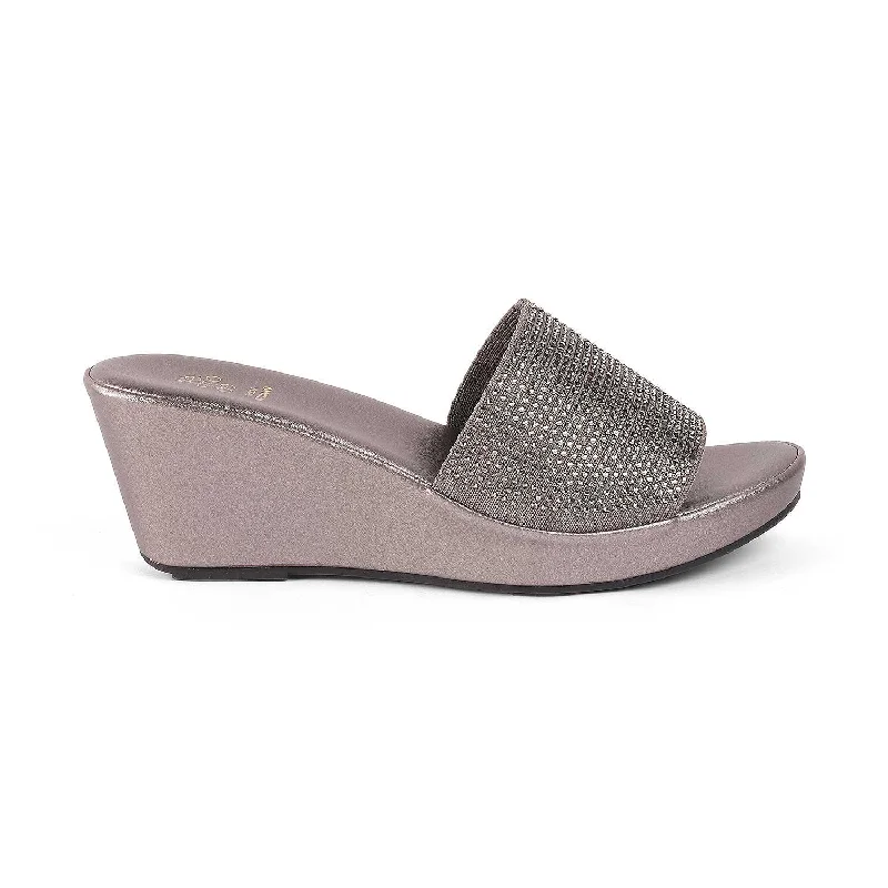 Bold and unique women's shoes for fashion-forward individualsTresmodde Tonsanw Pewter Women's Dress Wedge Sandals Bold and unique women's shoes for fashion-forward individualsTresmodde Tonsanw Pewter Women's Dress Wedge Sandals