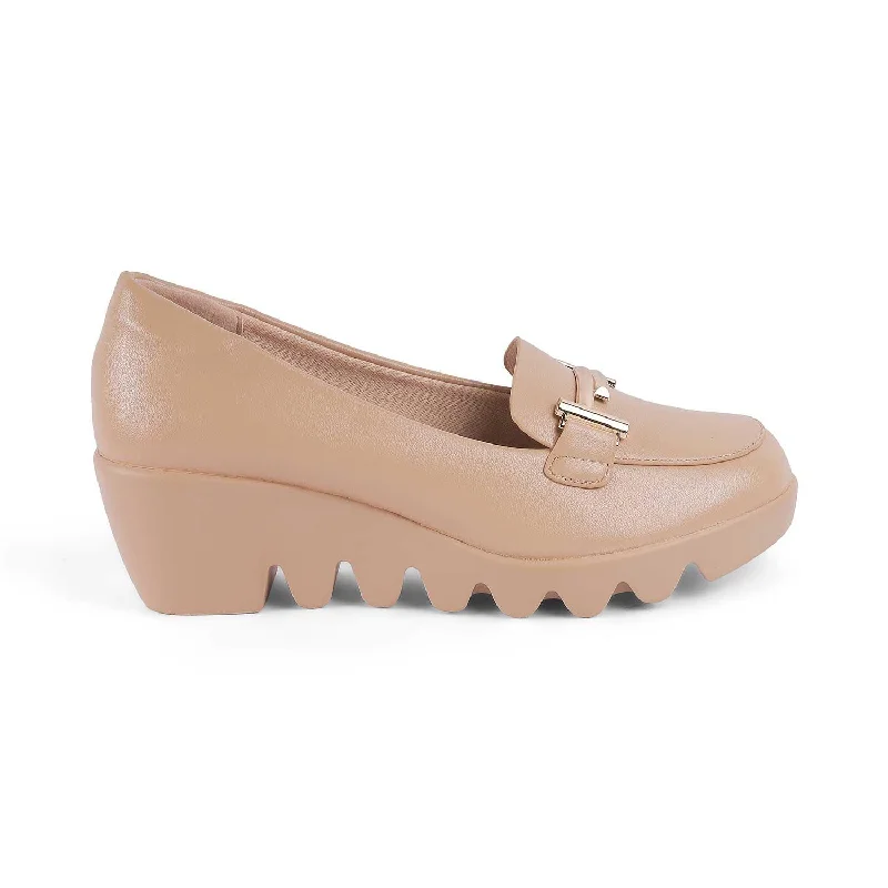 Elegant and classic women's shoes for bridal partiesTresmode Torock Tan Women's Dress Wedge Sandals
