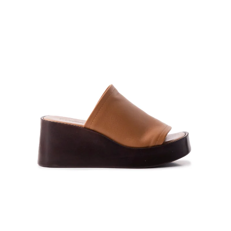 Elegant and sophisticated women's shoes for elegant eveningsTresor Tan Leather
