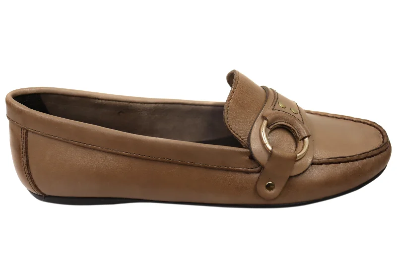 Flattering and figure-hugging women's footwearVia Paula Gena Womens Comfortable Brazilian Leather Shoes Loafers