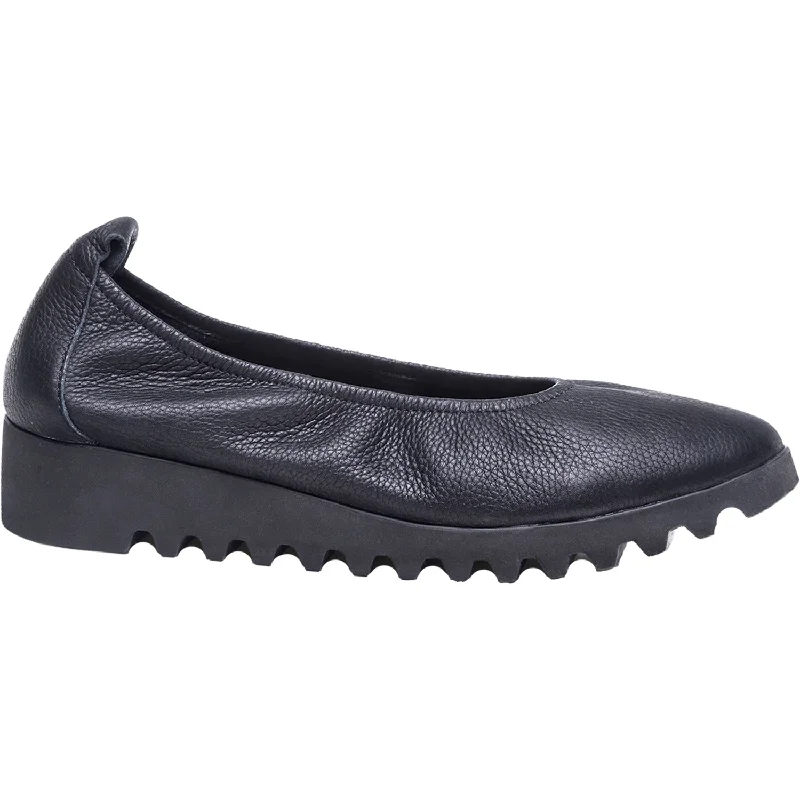 Comfortable and supportive women's shoes for all-day wearWomen's Aetrex Brianna Black Leather Comfortable and supportive women's shoes for all-day wearWomen's Aetrex Brianna Black Leather